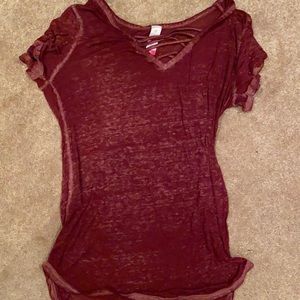 Burgundy/maroon tee